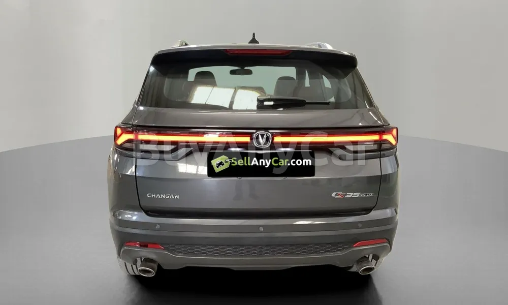 Vehicle photo 3