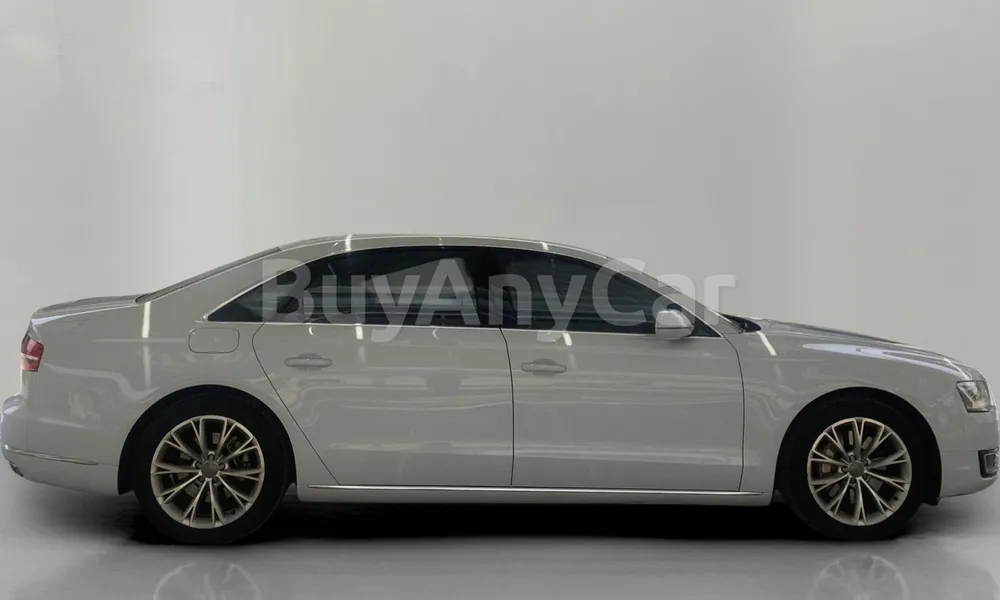 Vehicle photo 4