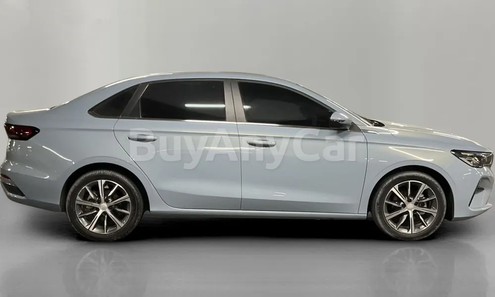 Vehicle photo 3