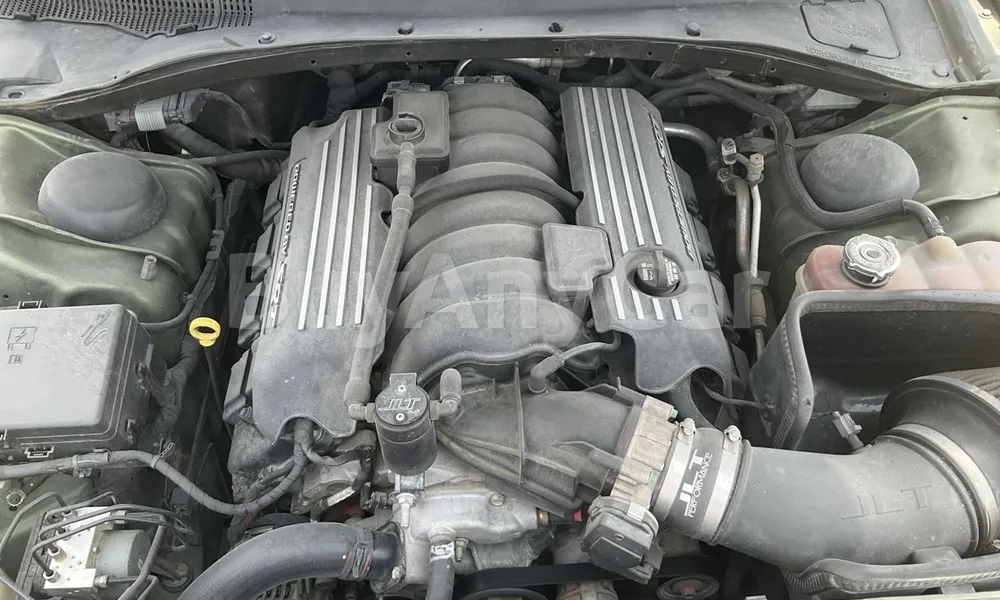 Vehicle photo 6