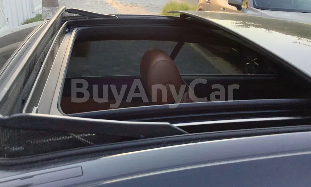 Vehicle photo 5