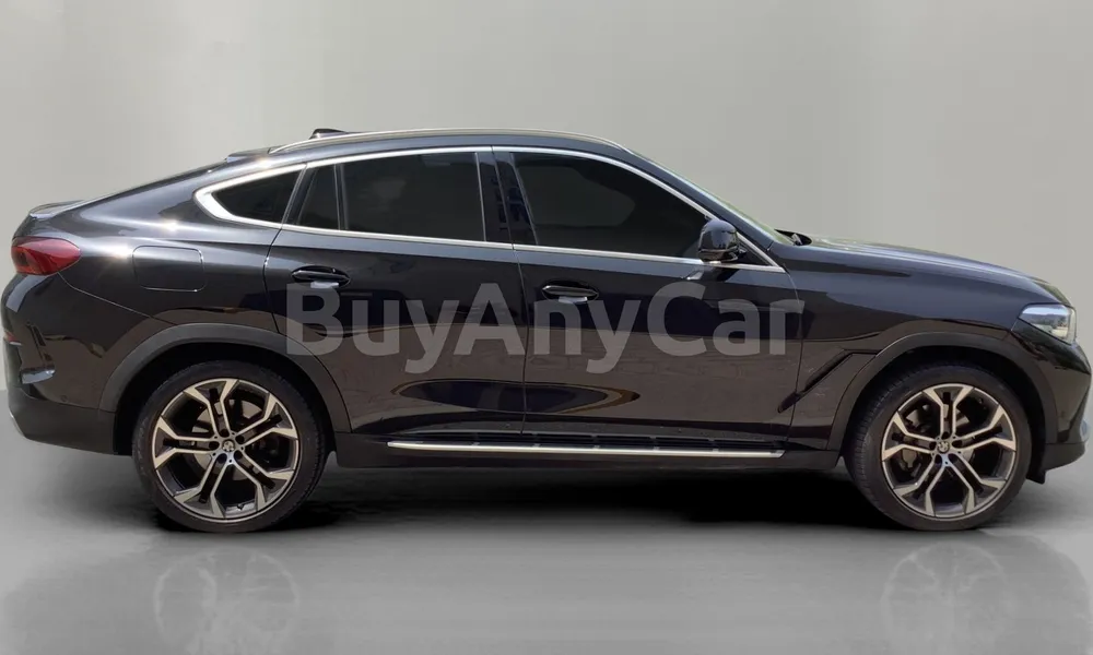 Vehicle photo 3