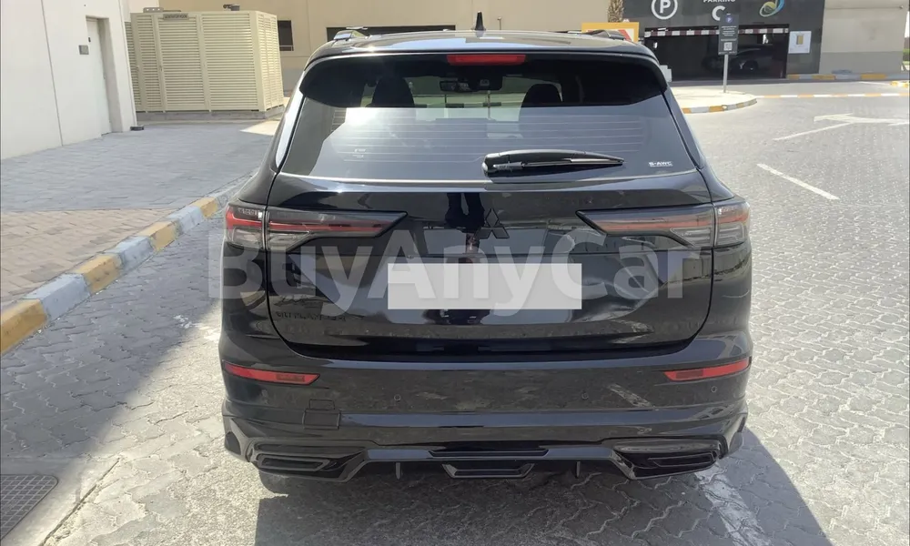 Vehicle photo 2