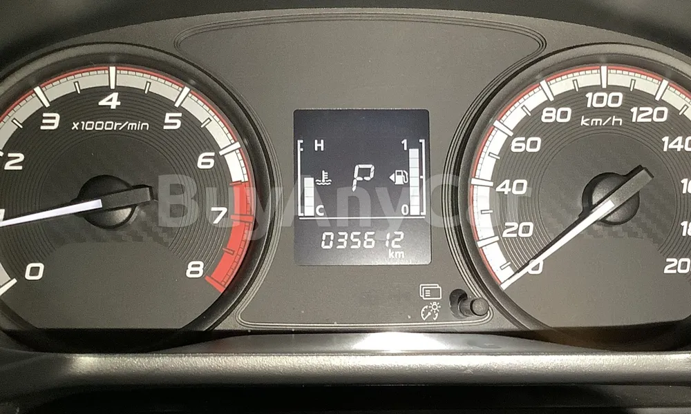 Vehicle photo 7
