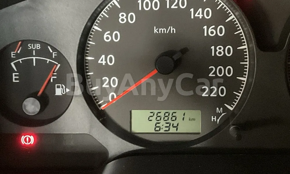 Vehicle photo 7