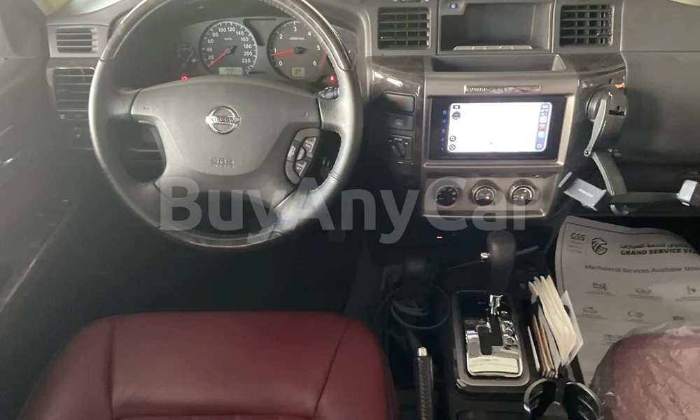Vehicle photo 8