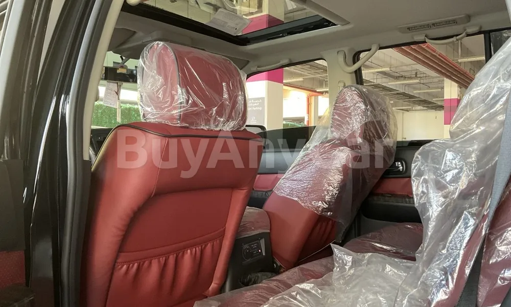 Vehicle photo 9