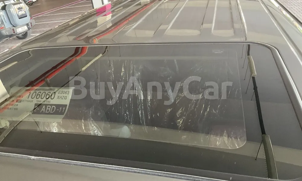 Vehicle photo 5