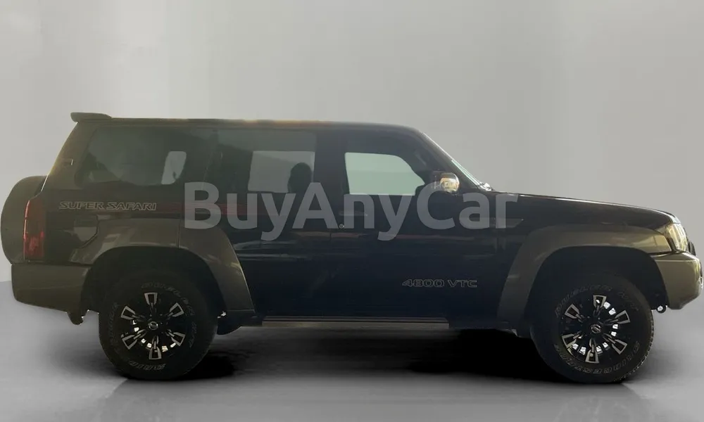 Vehicle photo 3
