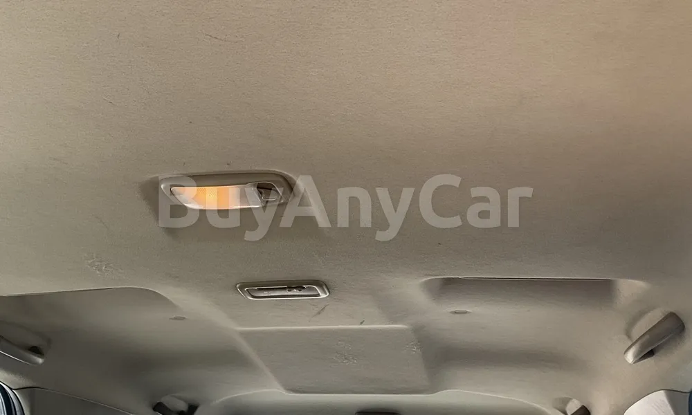 Vehicle photo 9