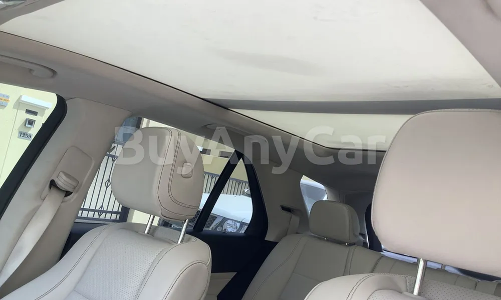 Vehicle photo 8
