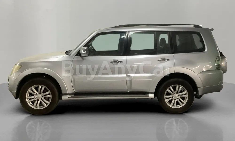 Vehicle photo 4
