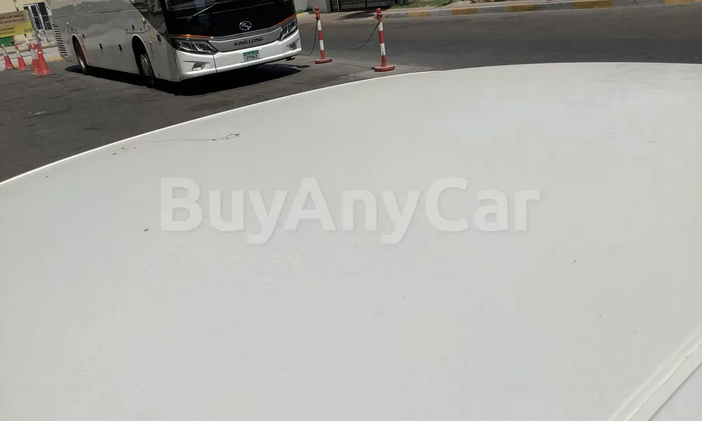 Vehicle photo 5