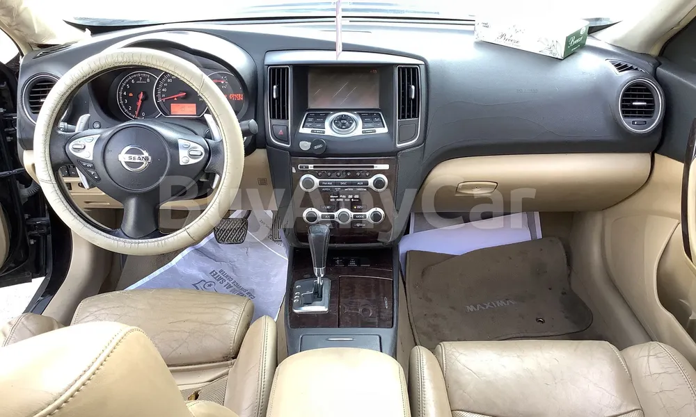 Vehicle photo 7