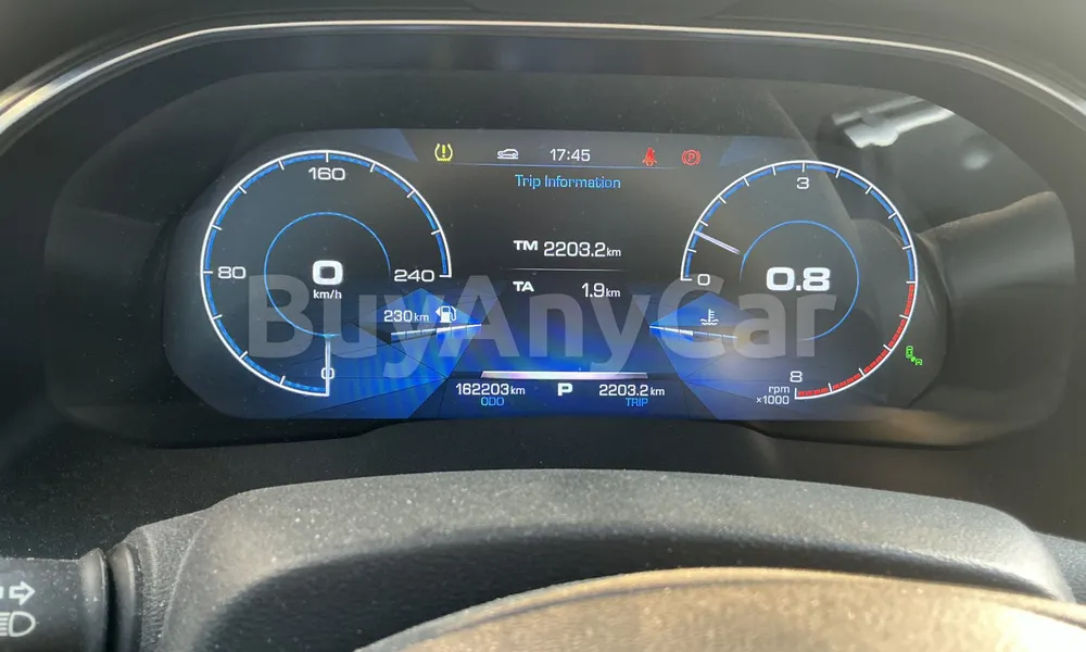 Vehicle photo 5