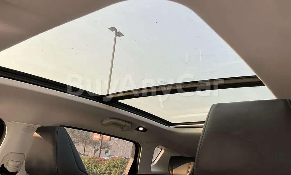 Vehicle photo 8