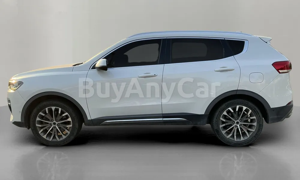 Vehicle photo 4