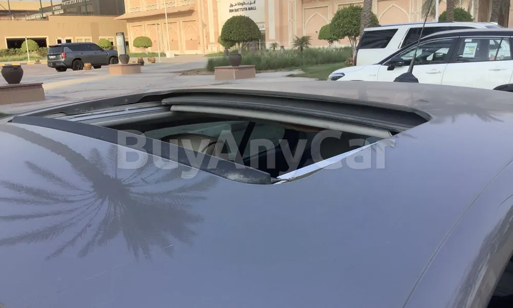 Vehicle photo 5