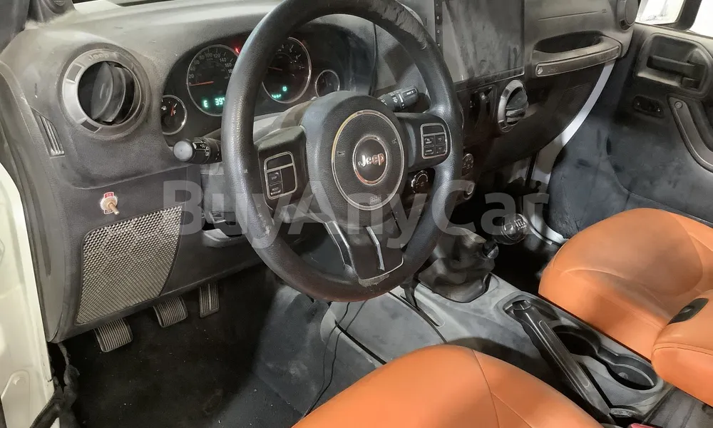 Vehicle photo 7
