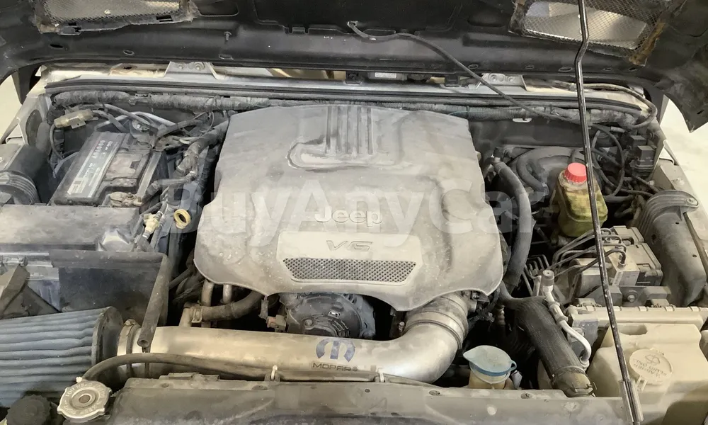 Vehicle photo 8