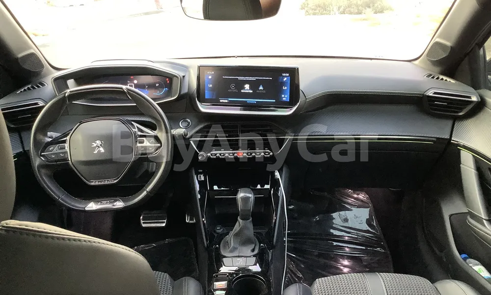 Vehicle photo 8
