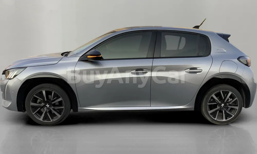 Vehicle photo 3