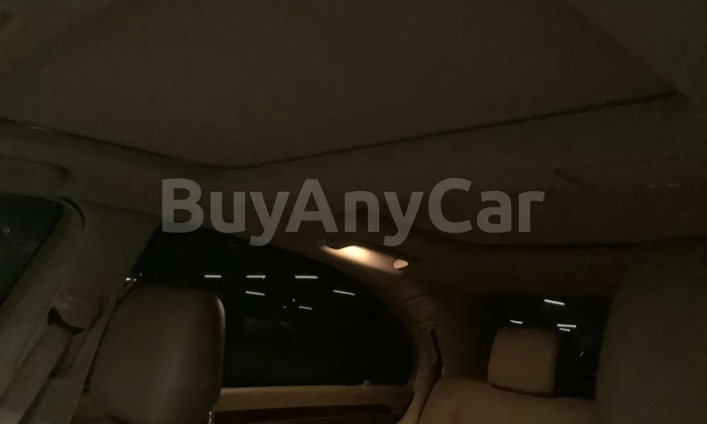 Vehicle photo 8