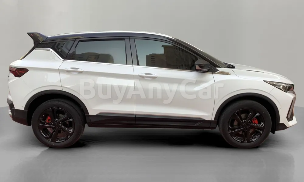 Vehicle photo 3