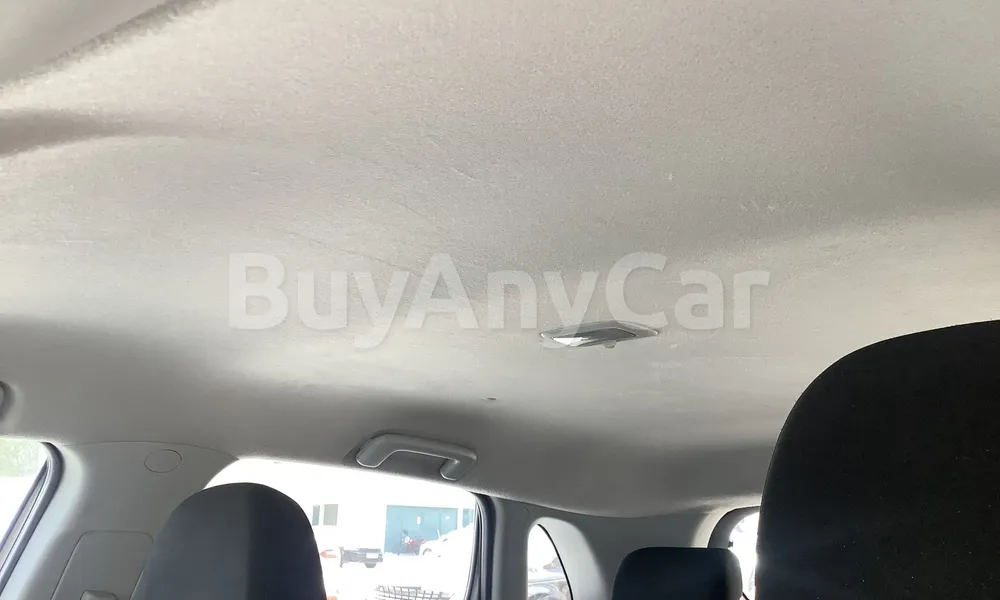 Vehicle photo 9