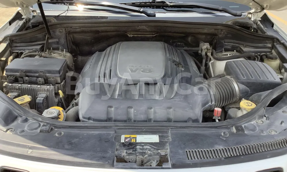 Vehicle photo 6