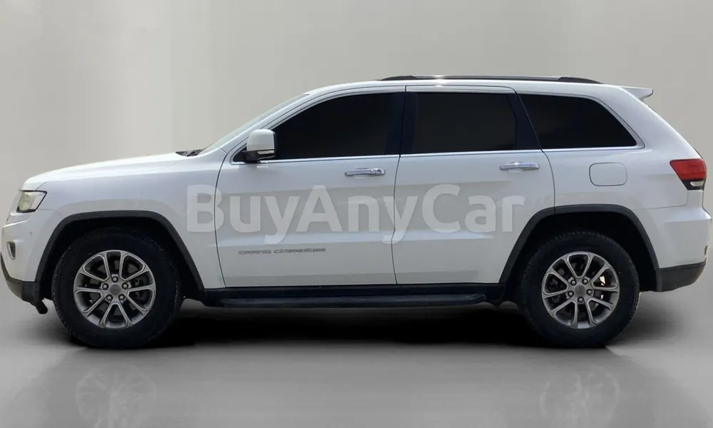 Vehicle photo 4