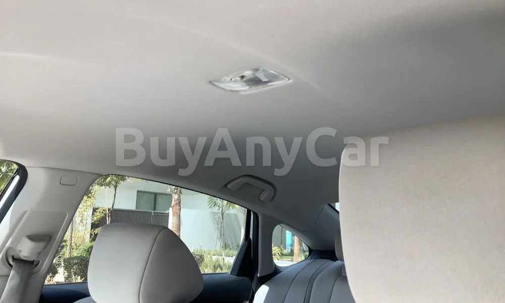 Vehicle photo 9