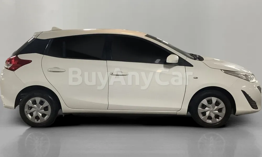 Vehicle photo 3