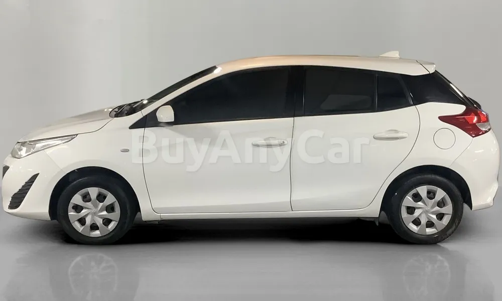 Vehicle photo 5
