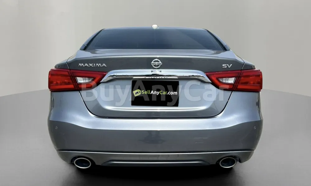 Vehicle photo 2