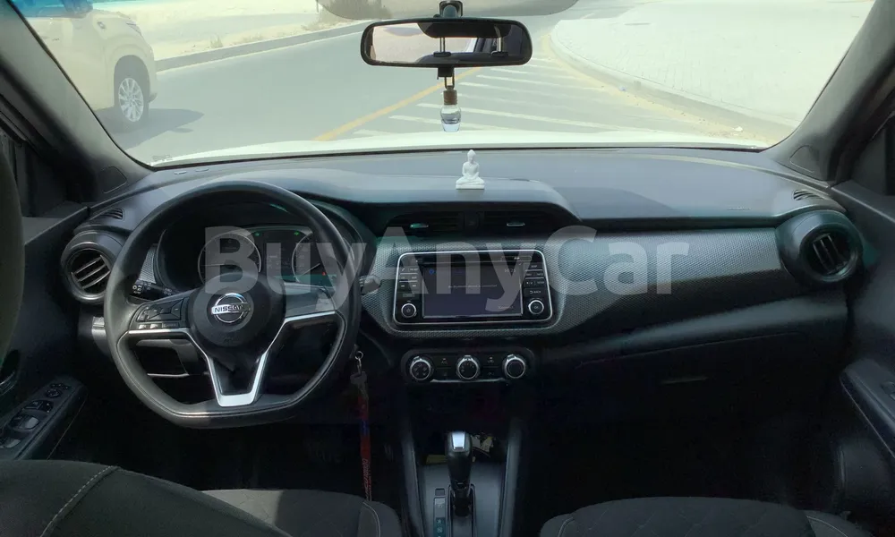 Vehicle photo 7