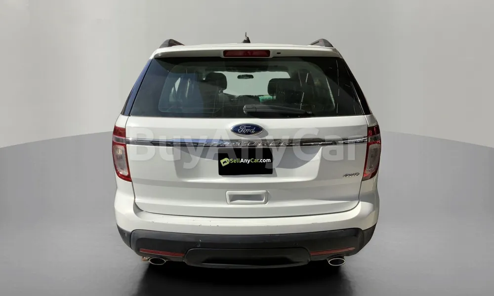 Vehicle photo 2