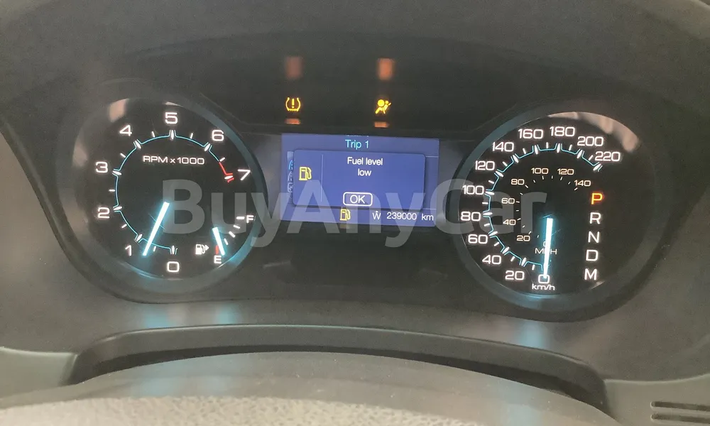 Vehicle photo 7