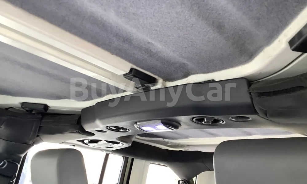 Vehicle photo 7