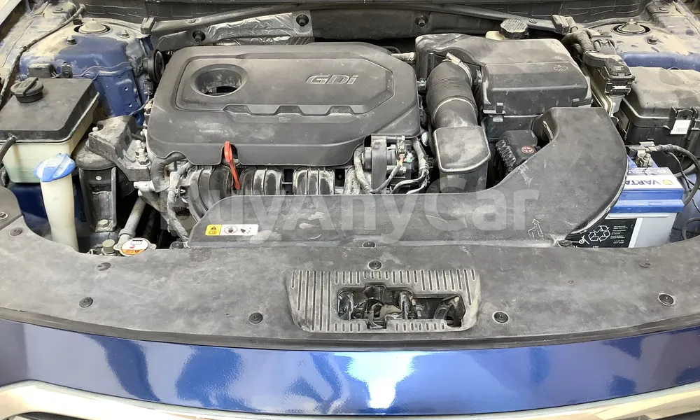 Vehicle photo 6