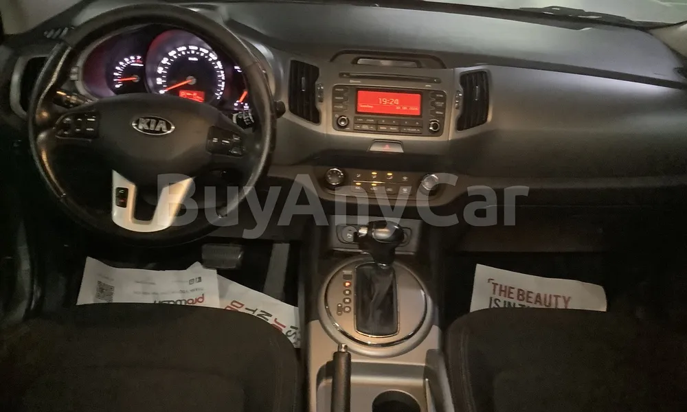 Vehicle photo 7