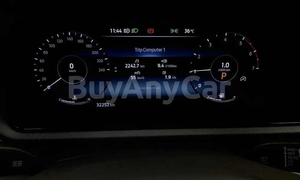 Vehicle photo 7
