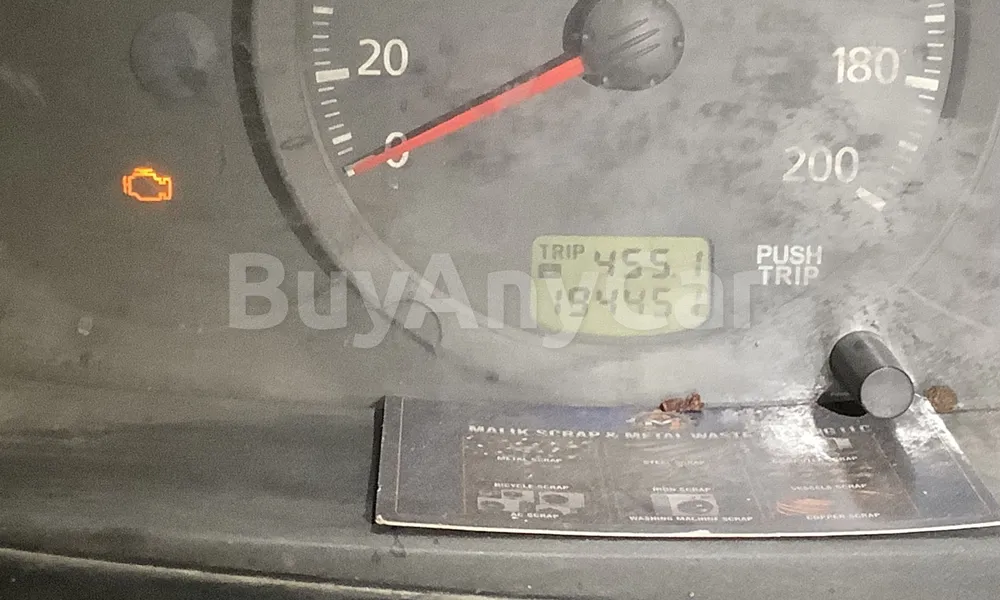 Vehicle photo 9