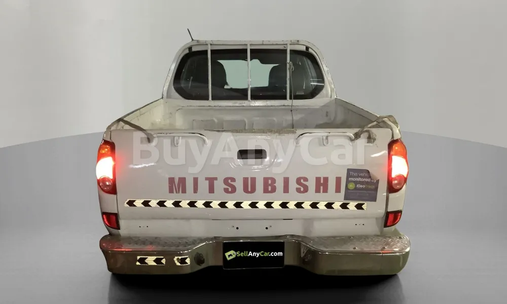 Vehicle photo 2