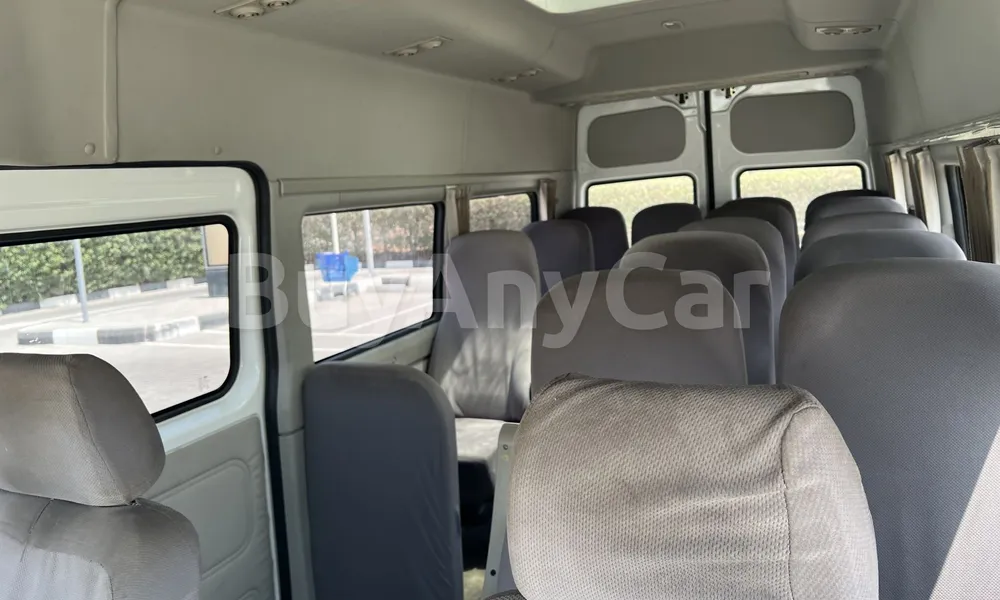 Vehicle photo 10