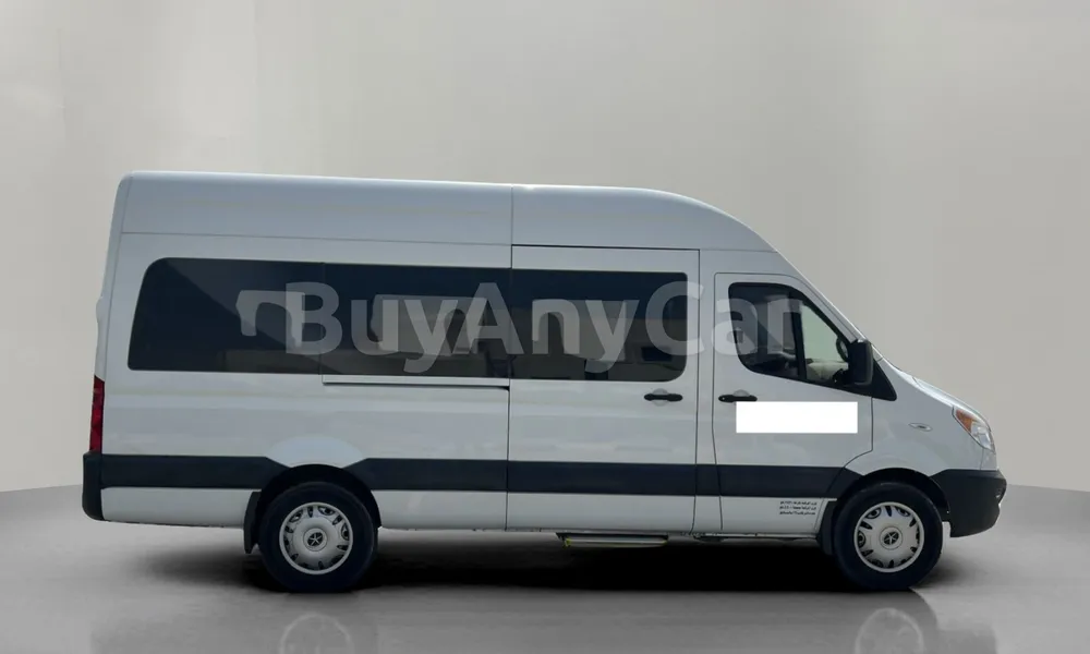 Vehicle photo 3