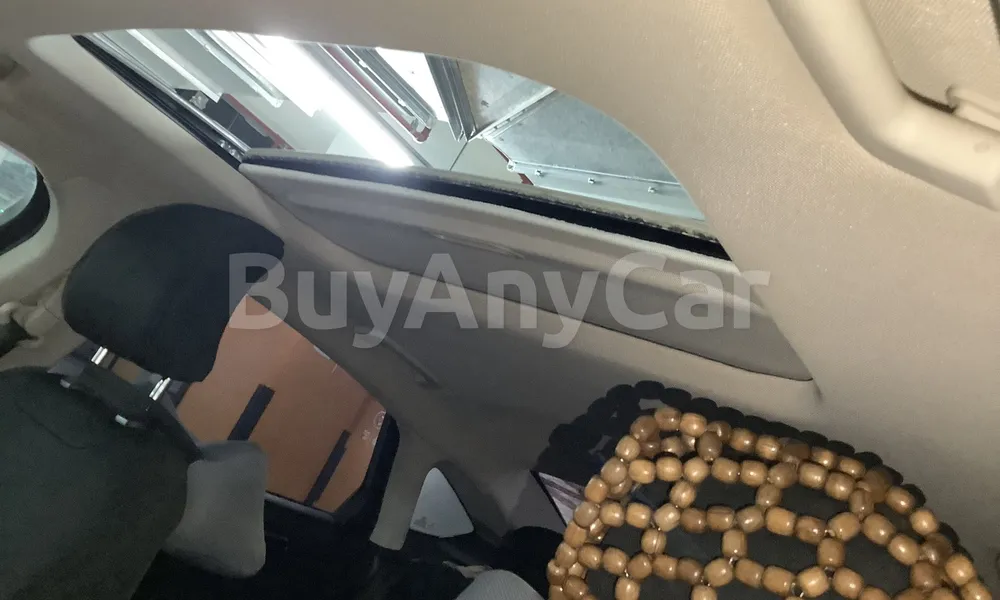 Vehicle photo 9