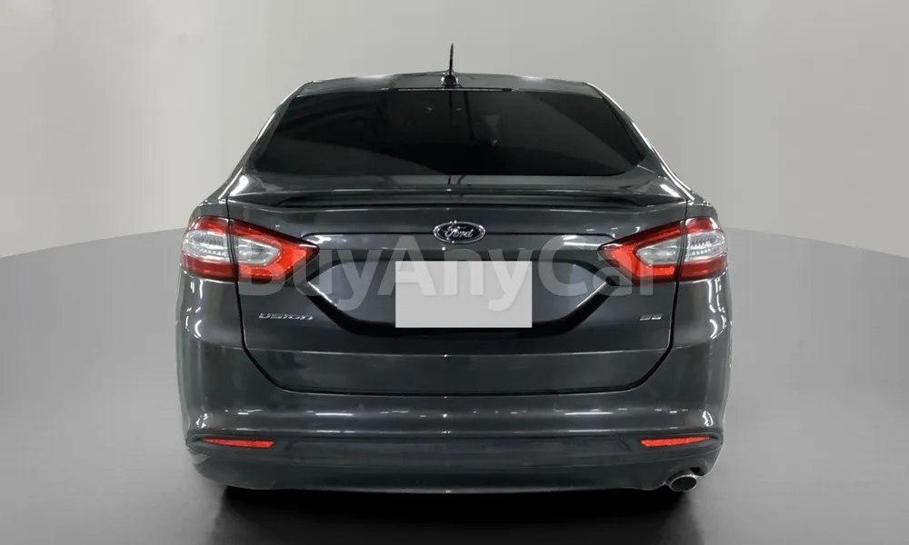 Vehicle photo 2