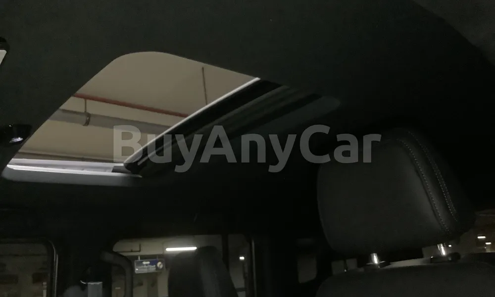 Vehicle photo 9