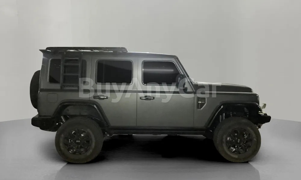 Vehicle photo 3